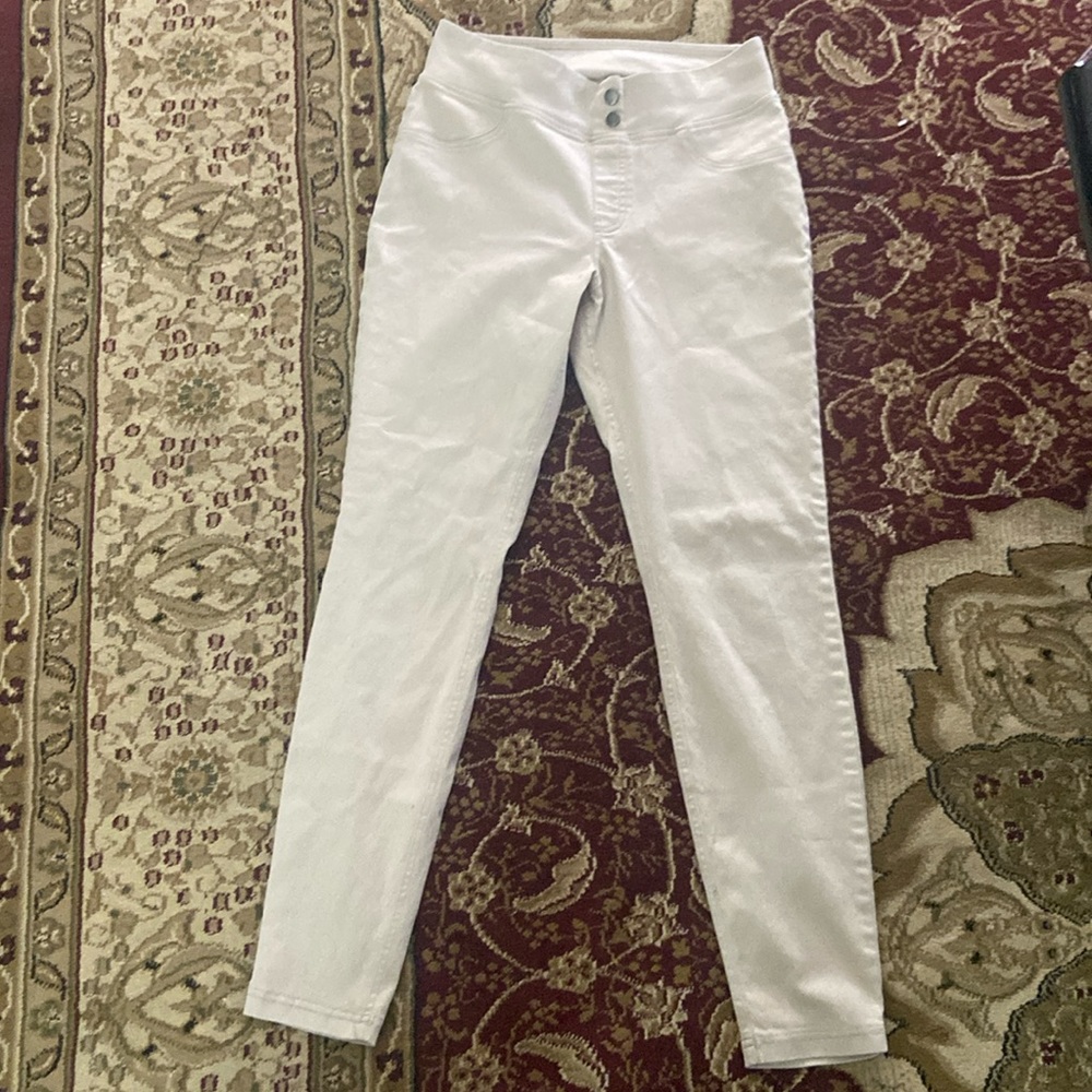 Ladies skinny pants Tan. Size M